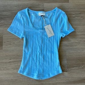 Universal Thread Women’s Shirt Size S Light Blue